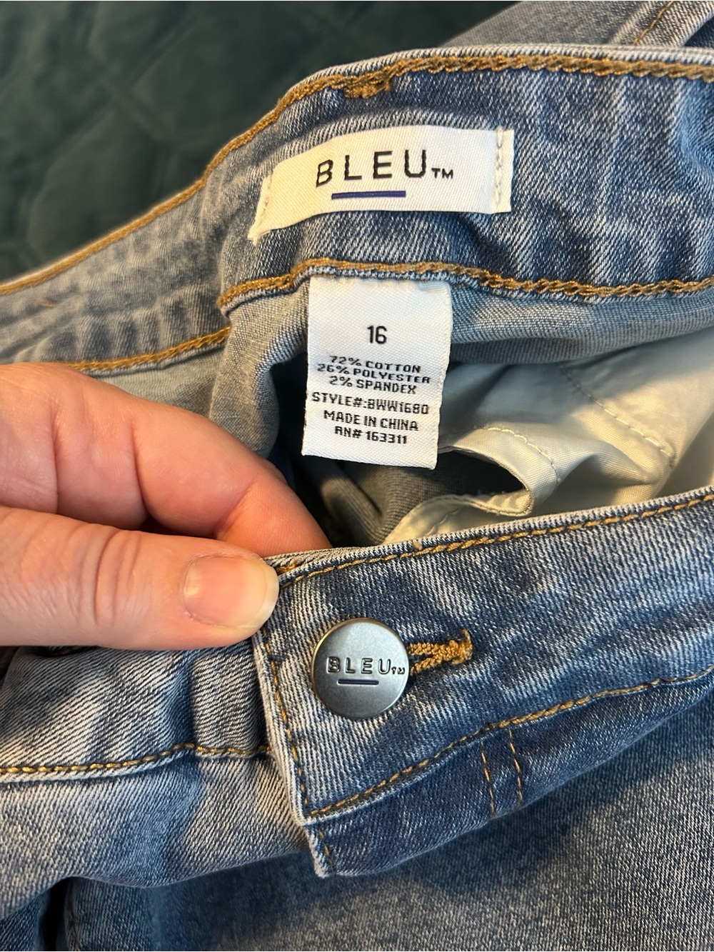 BLEU tm- Medium Light Wash Women’s Luxury Jeans - Wide leg Raw Hem size 16 / 18